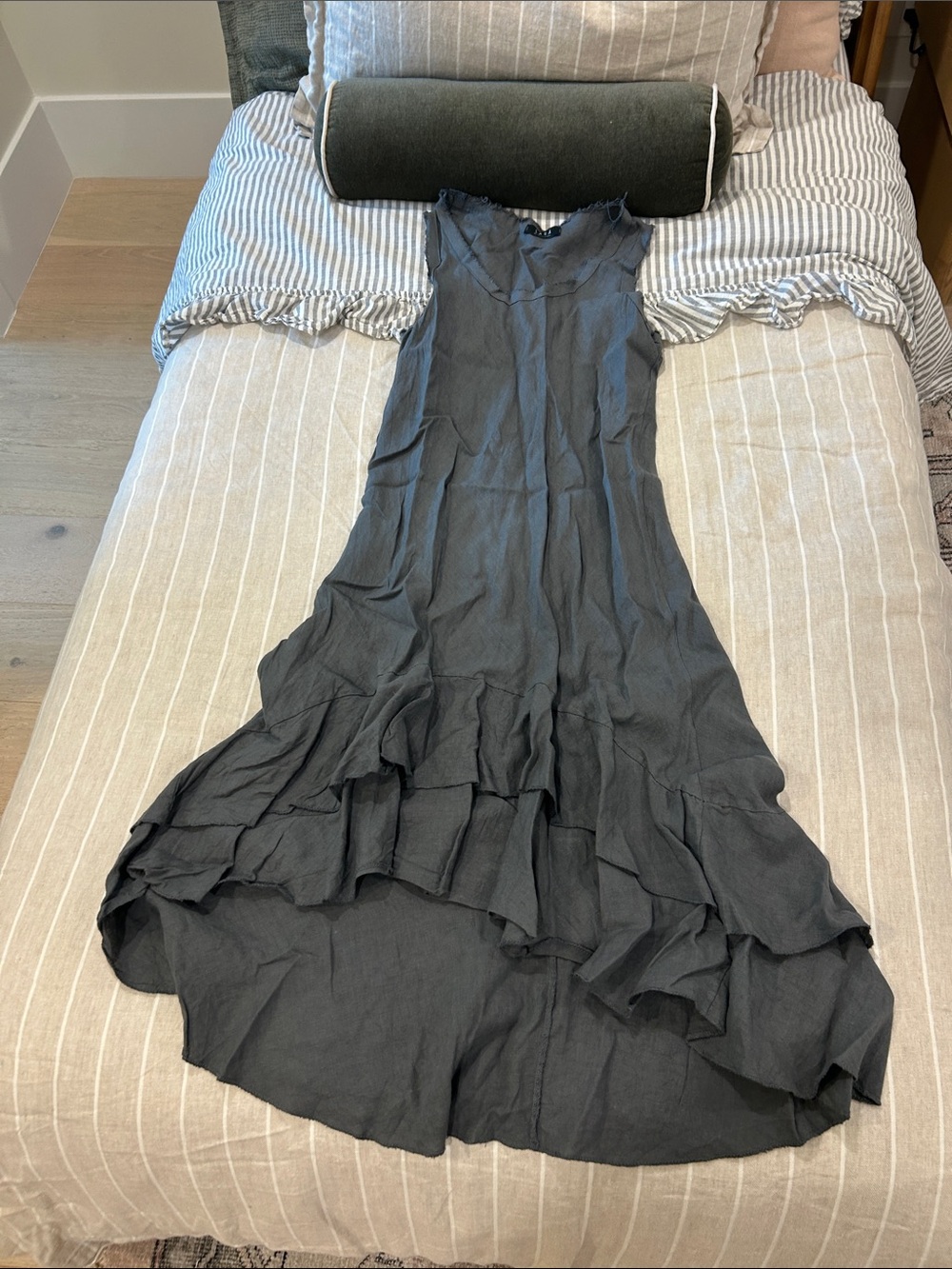 Sleeveless High-Low Ruffle Hem Dress in Charcoal Gray